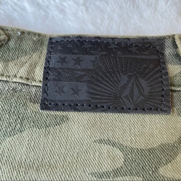 Volcom Sound Check shorts - Picture 8 of 9